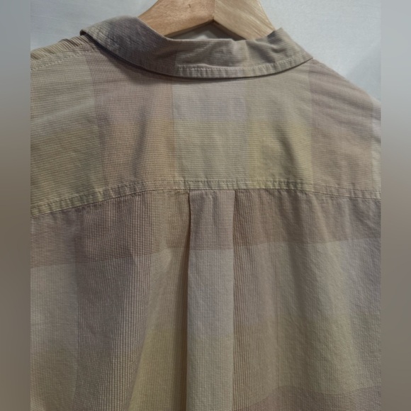 Everlane Women's Cream Button Down Shirt - Picture 9 of 13